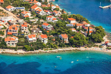 Apartmán Racek - letecký pohled, Maslinica, ostrov Šolta, Chorvatsko