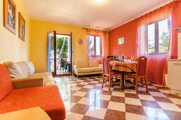 apartmán A7, pro 2-4 osoby, 1. poschodí