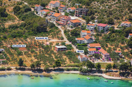 Mobilhome Klanac M1, M2 - letecký pohled, Tkon, ostrov Pašman, Chorvatsko