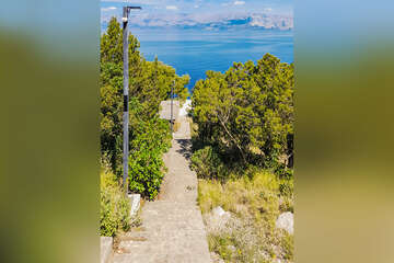 Apartmány Petar - schody vedoucí od parkoviště k domu, severní zátoky ostrova Hvaru, Chorvatsko
