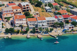 Apartmány Ljubo - letecký pohled, Metajna, ostrov Pag, Chorvatsko