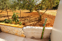 Mobilhome Klanac M1 - venkovní sprcha, Tkon, ostrov Pašman, Chorvatsko