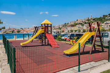 Apartmány Val - hřiště pro děti (20 m od domu), Igrane, Makarská riviéra, Chorvatsko