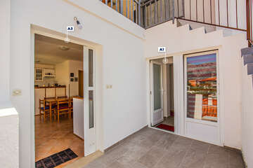 Apartmány Obala - rozmístění ubytovacích jednotek, Zaostrog, Makarská riviéra, Chorvatsko