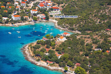 Pláže Potočnica - letecký pohled, ostrov Pag, Chorvatsko