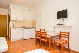 I-3B - apartmány Nikola, Gradac, Chorvatsko