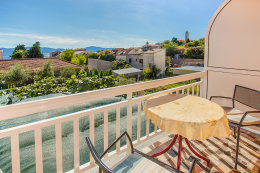 I-4B, apartmány Nikola, Gradac,Chorvatsko