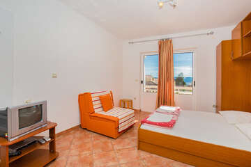 I-4B, apartmány Nikola, Gradac,Chorvatsko