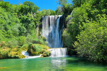 vodopád Manojlovac, horní tok Krky