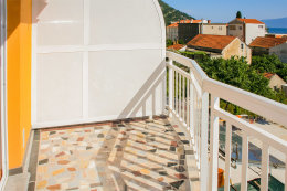 II-6a, apartmány Nikola, Gradac,Chorvatsko