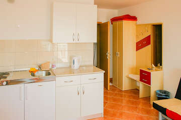 II-6a, apartmány Nikola, Gradac,Chorvatsko