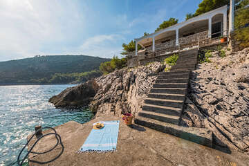 Apartmány Petar - schůdky do moře, severní zátoky ostrova Hvaru, Chorvatsko