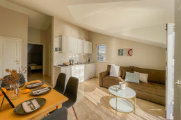 Apartmán typu VMB pro 3–4 osoby, s balkónem s výhledem na moře, Milna, ostrov Brač, Chorvatsko