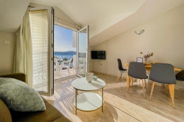 Apartmán typu VMB pro 3–4 osoby, s balkónem s výhledem na moře, Milna, ostrov Brač, Chorvatsko