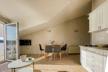 Apartmán typu VMB pro 3–4 osoby, s balkónem s výhledem na moře, Milna, ostrov Brač, Chorvatsko