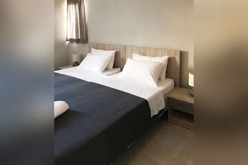 Apartmán typu BVB pro 3–4 osoby s bočním výhledem na bazén, Milna, ostrov Brač, Chorvatsko