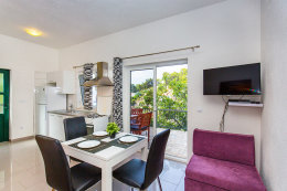 A1 - apartmány Antun, jižní zátoka ostrova Hvar, Chorvatsko