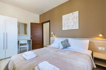 Apartmán typ "E (2+2)" pro 3–4 osoby, přízemí