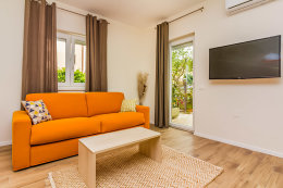 Apartmán typ "E (2+2)" pro 3–4 osoby, přízemí