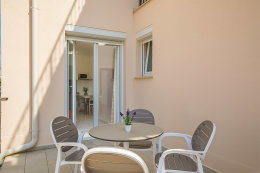 Apartmán typ "E (2+2)" pro 3–4 osoby, přízemí