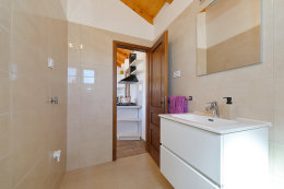 Robinzonský domek Bunja, Tkon, ostrov Pašman, Chorvatsko