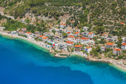 Letovisko Drašnice - letecký pohled, Makarská riviéra, Chorvatsko