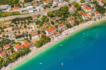 Letovisko Podaca - letecký pohled, Makarská riviéra, Chorvatsko