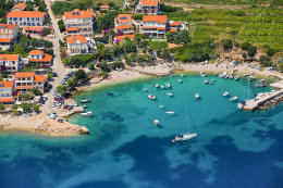 Zavala - pláž pod domem Jasna, letecký pohled, ostrov Hvar, Chorvatsko