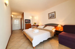 Hotel Brzet***: príklad trojlôžkovej izby<br />
- s polpenziou