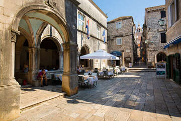 Korčula - náměstí ve starém městě, ostrov Korčula, Chorvatsko