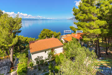 Apartmány Ivana - pohled na dům, Brela, Makarská riviéra, Chorvatsko