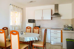 A2 - apartmány Slavuj, Privlaka, Zadarská riviéra, Chorvatsko