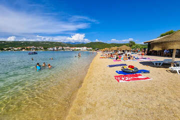 Písečná pláž Planjka, Stará Novalja, ostrov Pag, Chorvatsko