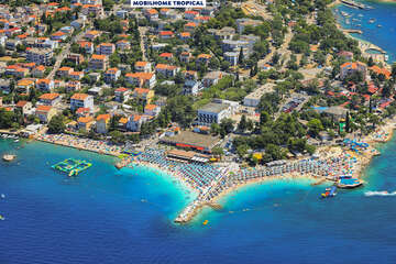 Mobilhome Tropical - pláž Poli Mora - letecká fotografie, Selce, Crikvenická riviéra, Chorvatsko