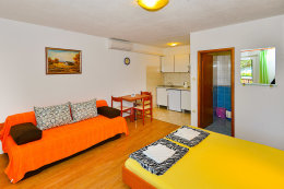 A12 - apartmány Maćina, Živogošće-Blato, Makarská riviéra, Chorvatsko