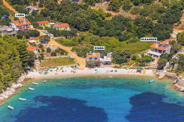 Jižní zátoky ostrova Hvar - letecký pohled, apartmány, Chorvatsko