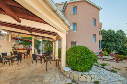 Penzion Pijesak - jídelna pro podávání snídaní a večeří, Pag město, ostrov Pag, Chorvatsko