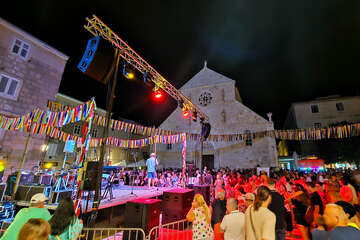 Pag - letní karneval, ostrov Pag, Chorvatsko