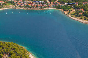 Apartmány Tradicija - letecký pohled na pláž 100 m od domu, Pula, Istrie, Chorvatsko