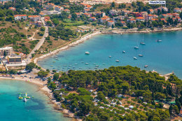 Apartmány Tradicija - letecký pohled na pláž 250 m od domu, Pula, Istrie, Chorvatsko