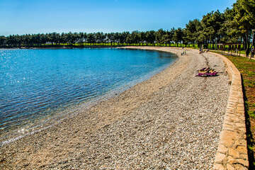 Apartmány Orijan - oblázková pláž, Novigrad, Istrie, Chorvatsko