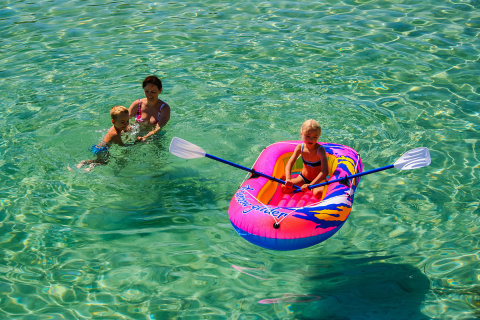 Potočnica - vodní radovánky, ostrov Pag, Chorvatsko