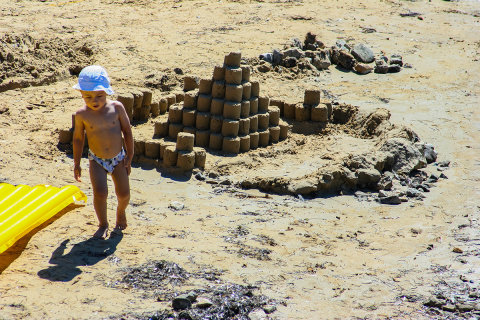 Potočnica - písečná pláž pod domem Odorčić, ostrov Pag, Chorvatsko