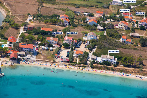 Vlašiči - letecký pohled, ostrov Pag, Chorvatsko
