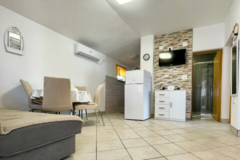 A2 - apartmány Džina, Privlaka, Zadarská riviéra, Chorvatsko