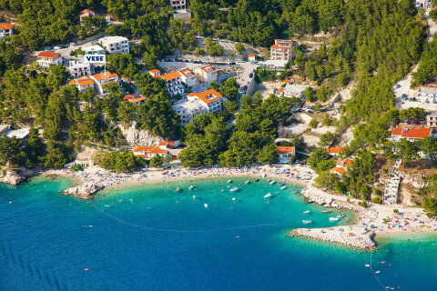 Brela Jakiruša - letecký pohled, Makarská riviéra, Chorvatsko