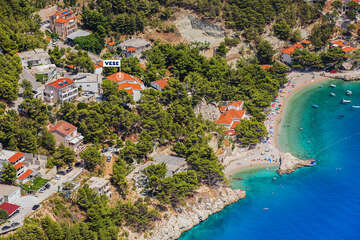 Brela Jakiruša - letecký pohled, Makarská riviéra, Chorvatsko