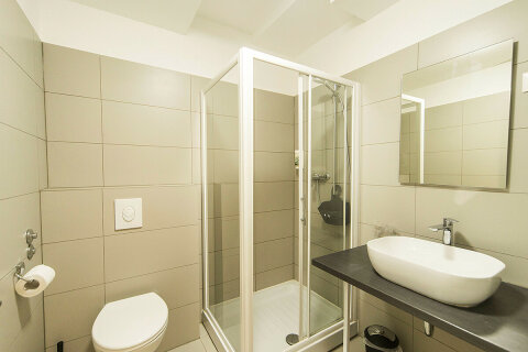 Dvoulůžkový pokoj s balkónem, Hotel Plaža, město Pag, ostrov Pag, Chorvatsko