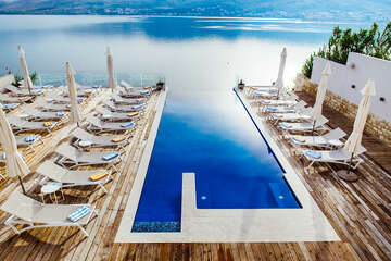 Hotel Plaža - bazén, město Pag, ostrov Pag, Chorvatsko