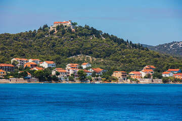 Tkon - klášter Ćokovac, ostrov Pašman, Chorvatsko